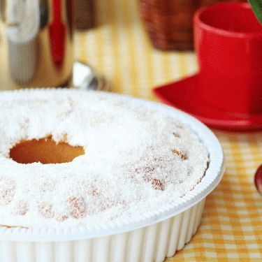 Bolo 600g Sabor Coco com Recheio Sabor Doce de Leite (Embalado em PET) Bolo Grande Bolo Grande